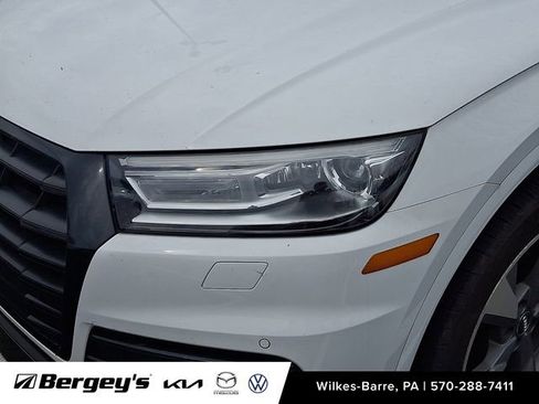 Used 2020 Audi Q5 2.0T Premium w/ Titanium Sport Package AWD/4WD image 10
