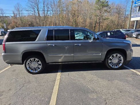 Used 2019 Cadillac Escalade ESV Platinum image 6