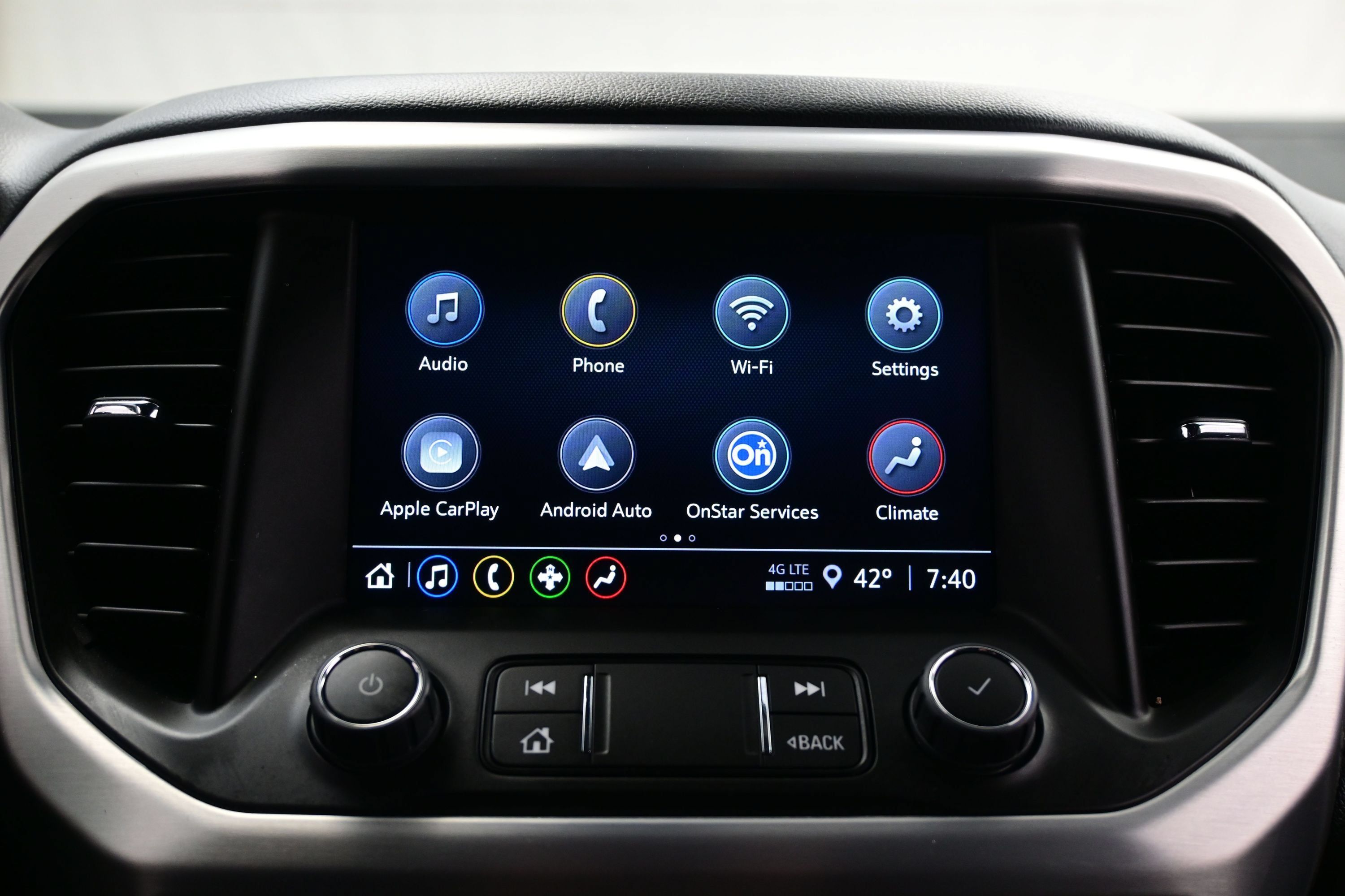 Used 2023 GMC Acadia SLE w/ Driver Convenience Package FWD image 19