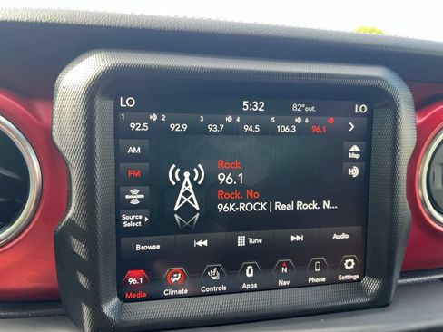 Used 2023 Jeep Gladiator Rubicon w/ Cold Weather Group AWD/4WD image 30