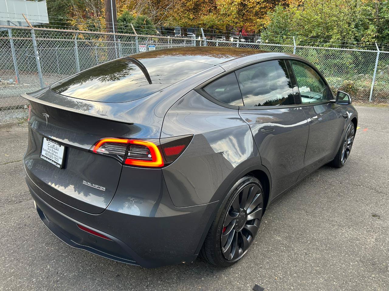 Used 2023 Tesla Model Y Performance AWD/4WD image 5