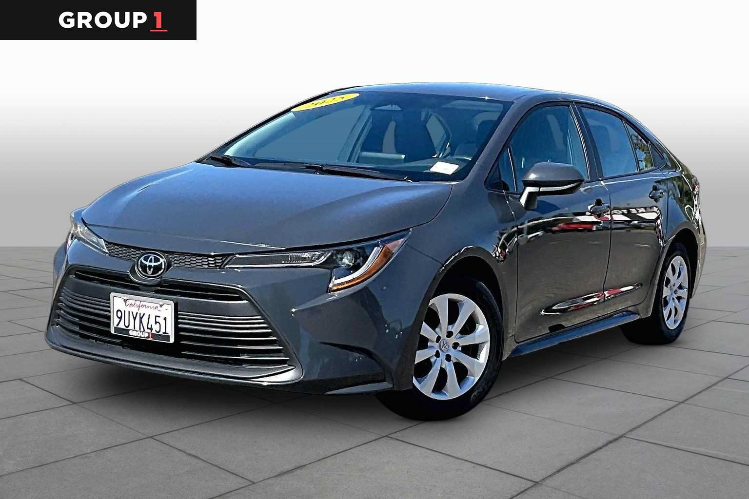 Certified 2025 Toyota Corolla LE FWD image 1