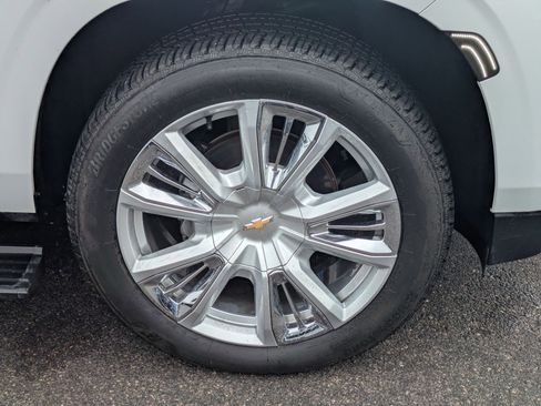 Used 2021 Chevrolet Tahoe High Country w/ Premium Package image 32