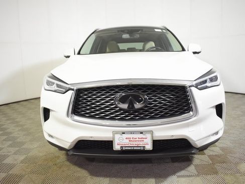 Used 2019 INFINITI QX50 Essential w/ Premium Heat Package image 2
