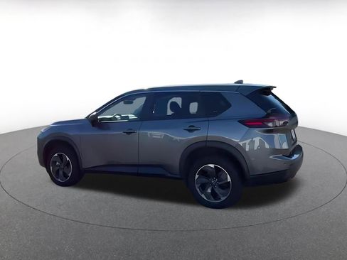 Used 2025 Nissan Rogue SV image 10