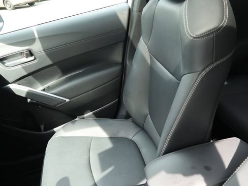 Used 2023 Toyota Corolla Cross XLE w/ Convenience Package AWD/4WD image 21