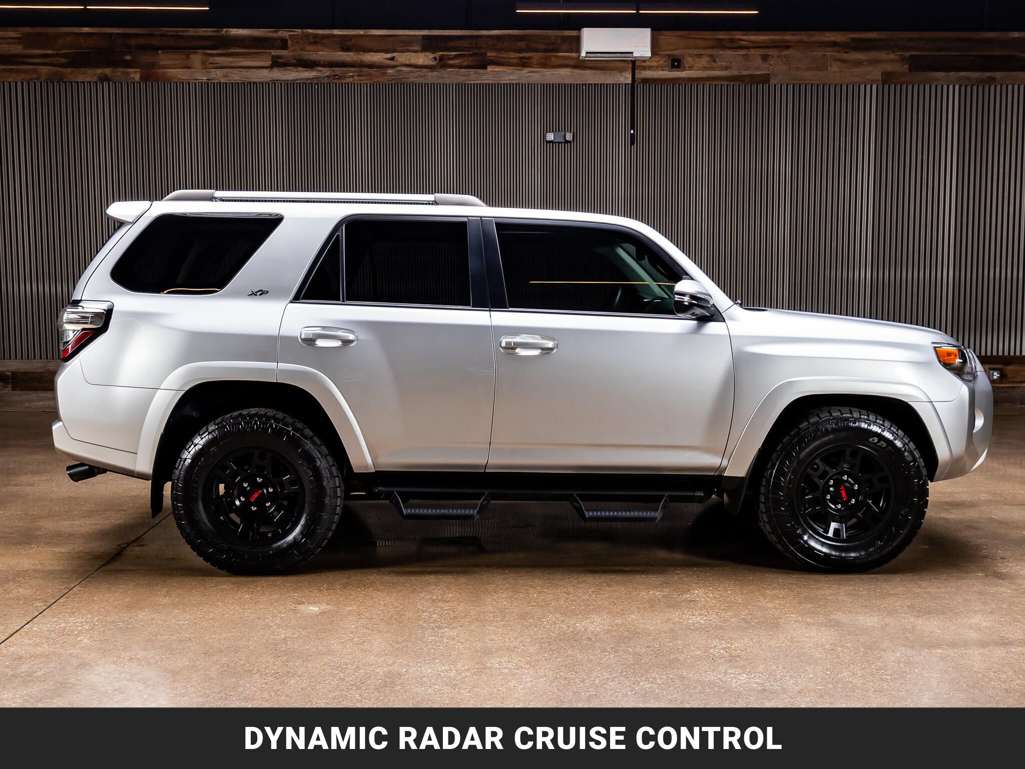 Used 2022 Toyota 4Runner SR5 Premium w/ Moonroof Package RWD image 9