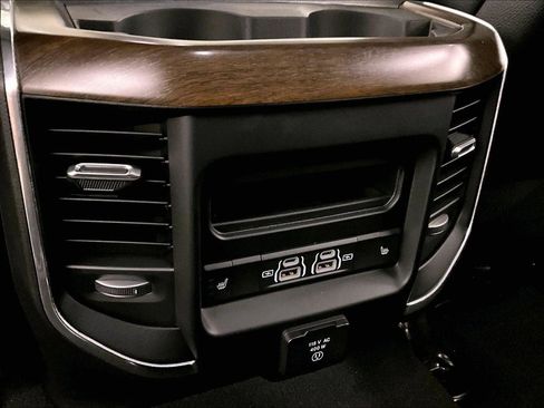 Used 2024 RAM 3500 Laramie image 32