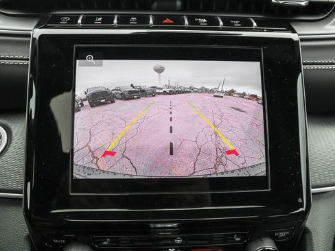 New 2025 Jeep Grand Cherokee Altitude image 19