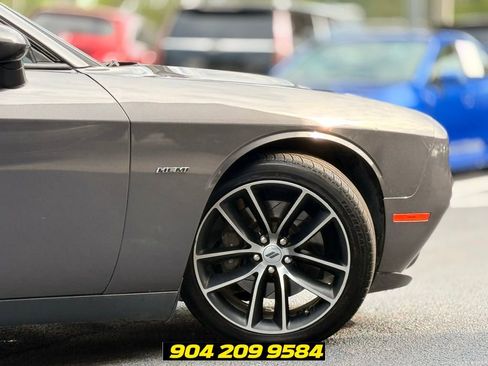 Used 2018 Dodge Challenger R/T w/ Performance Handling Group RWD image 6