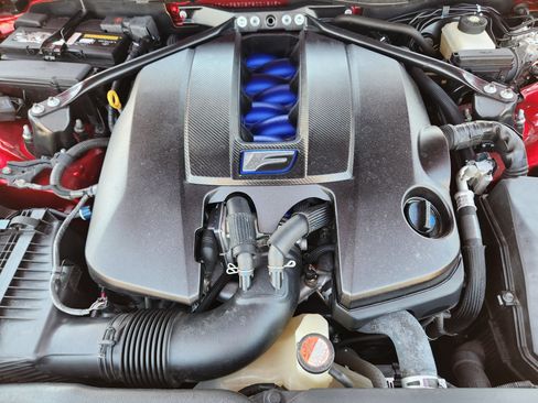 Used 2015 Lexus RC F w/ Premium Package RWD image 22