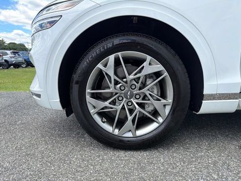 Used 2024 Genesis GV70 2.5T AWD/4WD image 25