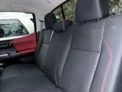 Used 2022 Toyota Tacoma SR5 image 17