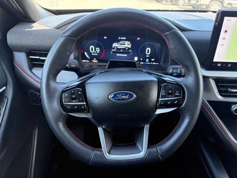 Used 2025 Ford Explorer ST-Line w/ ST-Line Street Pack AWD/4WD image 14