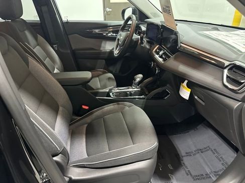 New 2026 Chevrolet TrailBlazer LT w/ LT Cold Weather Package AWD/4WD image 8