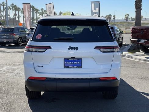 New 2025 Jeep Grand Cherokee L Altitude image 5