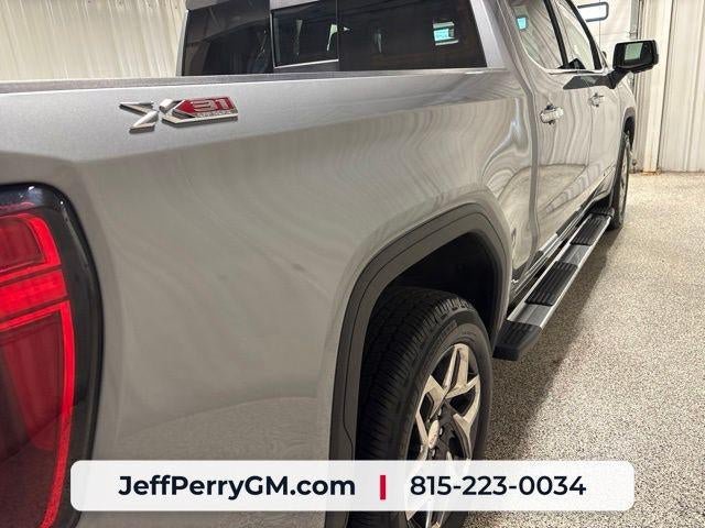 Used 2024 GMC Sierra 1500 SLT AWD/4WD image 9