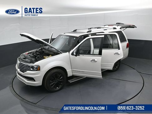 Used 2016 Lincoln Navigator Select AWD/4WD image 58