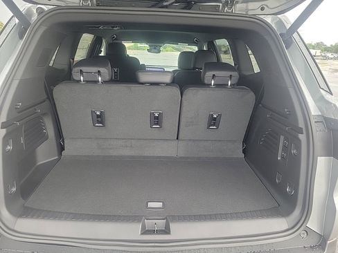 New 2026 Buick Enclave Preferred w/ Power Package image 7