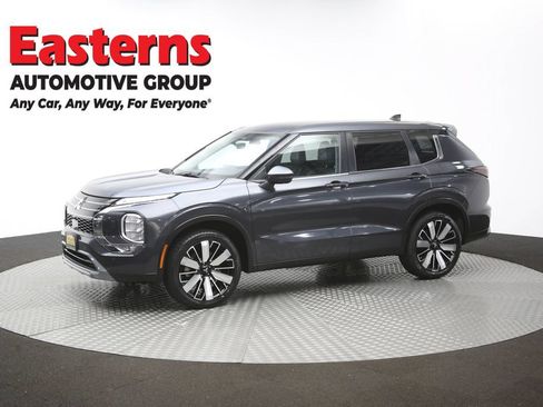 Used 2025 Mitsubishi Outlander SE AWD/4WD image 58