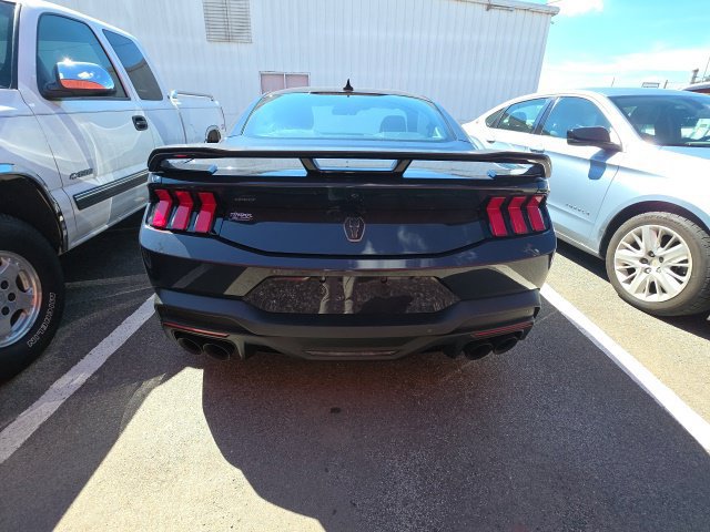 Used 2025 Ford Mustang Dark Horse RWD image 5