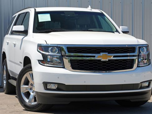Used 2017 Chevrolet Tahoe LT w/ Luxury Package image 2