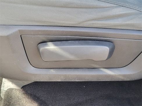 Used 2016 RAM 3500 Tradesman w/ Chrome Appearance Group image 16