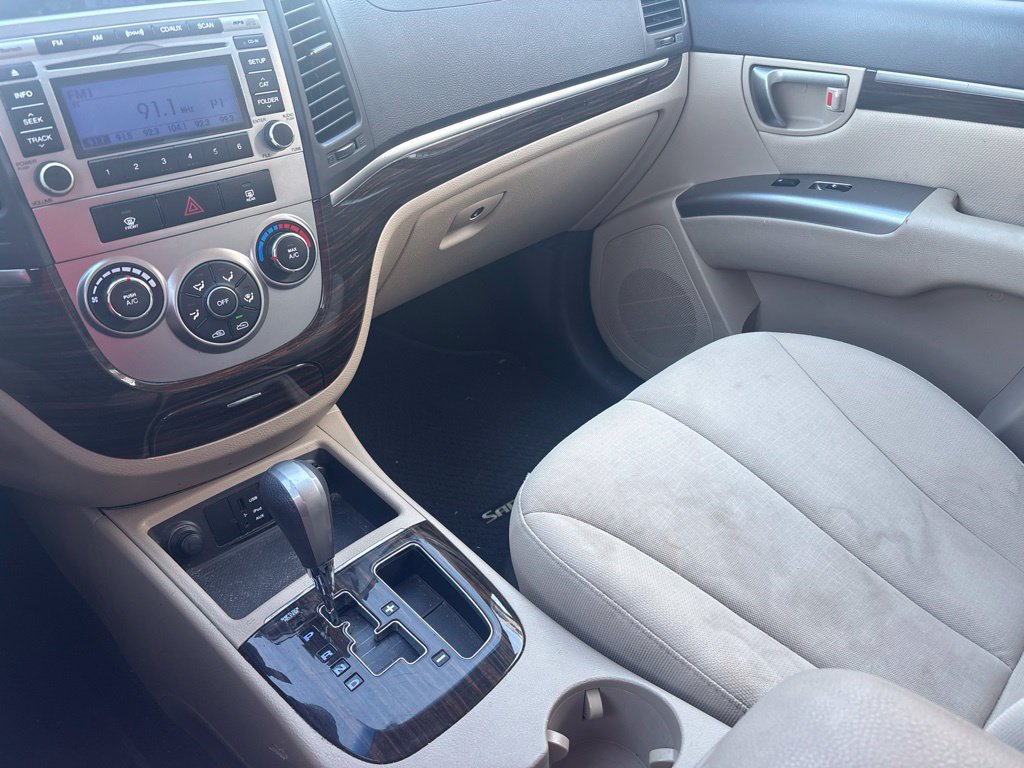 Used 2012 Hyundai Santa Fe GLS FWD image 19