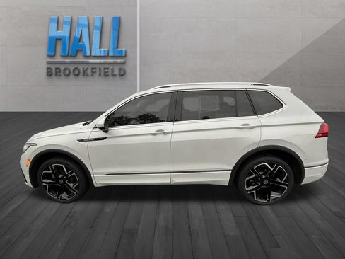 Certified 2024 Volkswagen Tiguan SEL R-Line AWD/4WD image 3