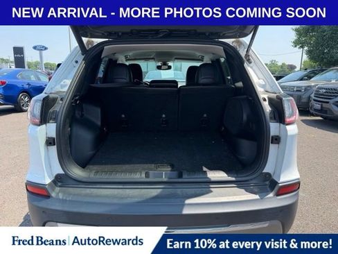 Used 2019 Jeep Cherokee Limited AWD/4WD image 8