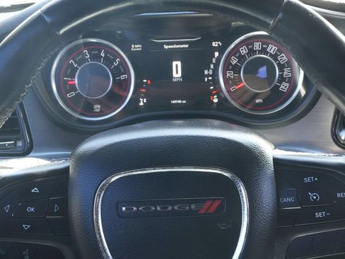 Used 2016 Dodge Challenger SXT RWD image 17