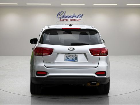 Used 2019 Kia Sorento FWD image 5