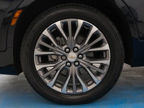 Used 2020 Chevrolet Blazer Premier image 2