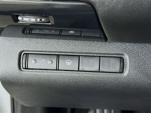 Certified 2024 Nissan Pathfinder SV image 20