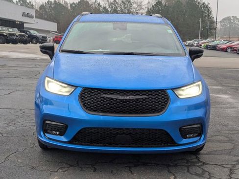 New 2026 Chrysler Pacifica Select w/ S Appearance Package image 3