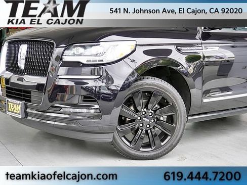 Used 2022 Lincoln Navigator L Reserve w/ Monochromatic Package AWD/4WD image 3