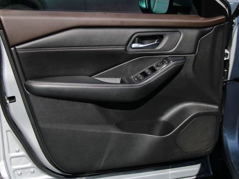 Certified 2023 Nissan Rogue SV w/ SV Premium B Package FWD image 16