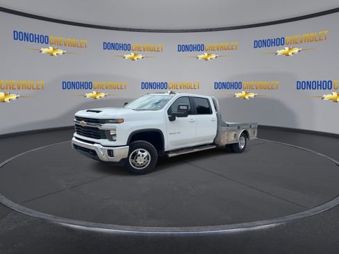 Used 2024 Chevrolet Silverado 3500 LT w/ Convenience Package AWD/4WD image 5