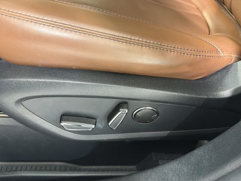 Used 2022 Lincoln Nautilus Reserve FWD image 10