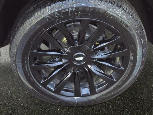 Used 2022 Cadillac Escalade Premium Luxury image 37