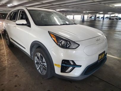 Used 2022 Kia Niro EX