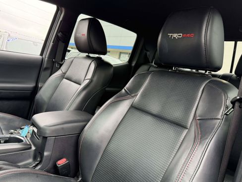 Used 2017 Toyota Tacoma TRD Pro AWD/4WD image 10
