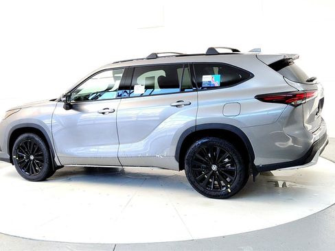 New 2026 Toyota Highlander XSE image 4