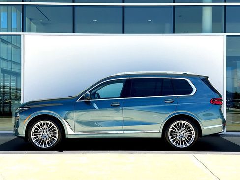 New 2026 BMW X7 xDrive40i image 8