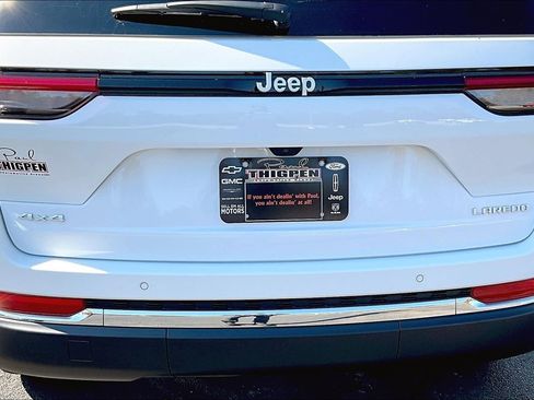 Used 2025 Jeep Grand Cherokee Laredo X w/ Luxury Tech Group I AWD/4WD image 9