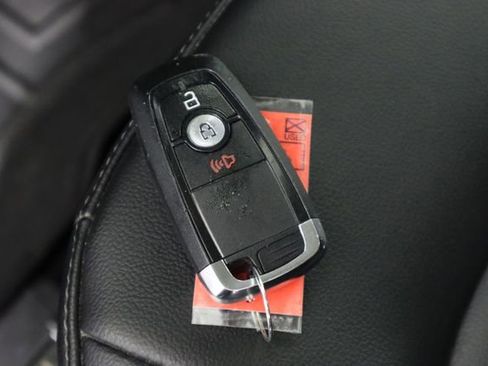 Certified 2023 Ford Edge SEL image 29