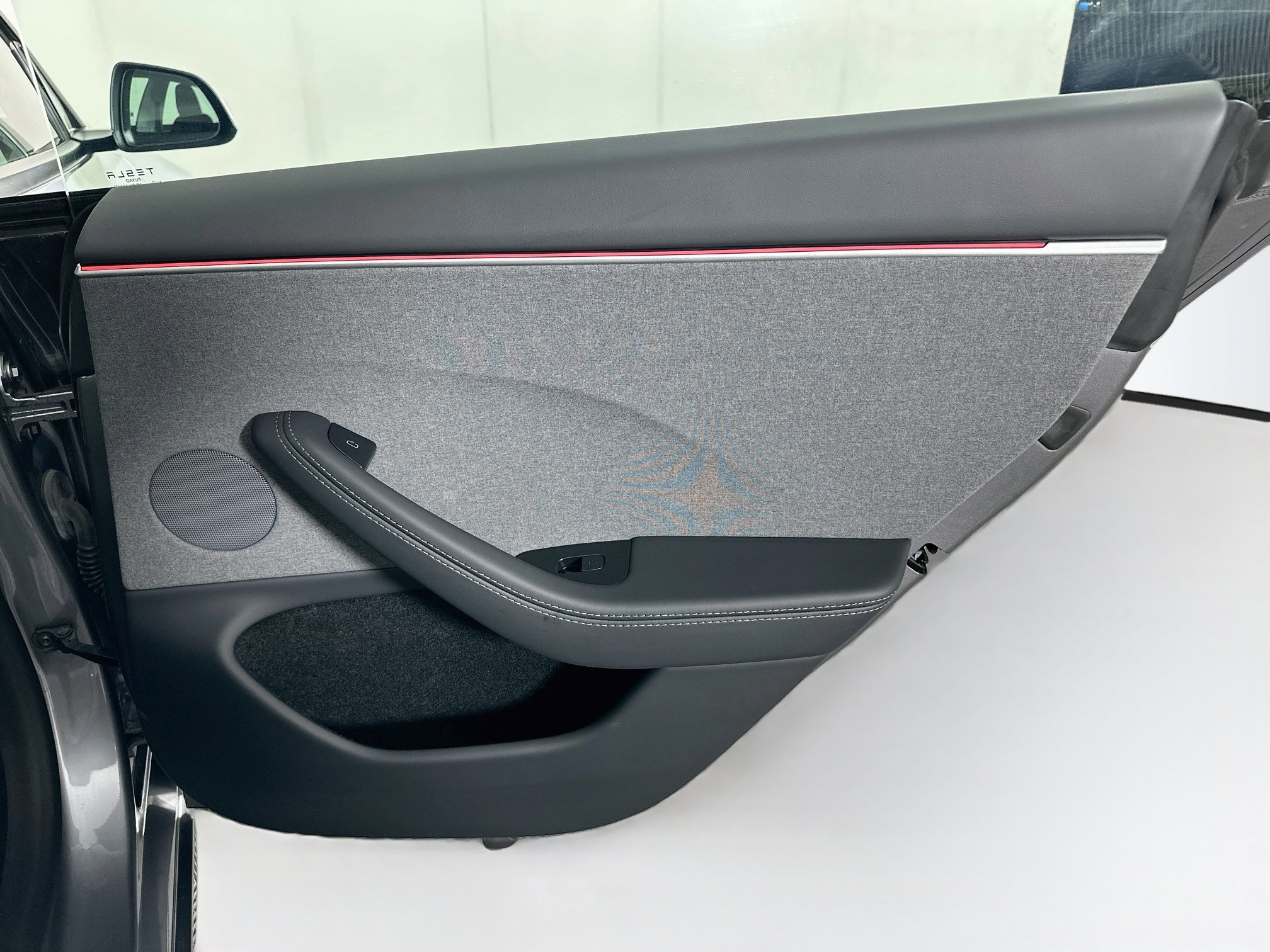 Used 2025 Tesla Model 3 Long Range RWD image 30