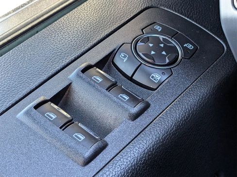 Used 2019 Ford F150 Platinum w/ Equipment Group 701A Luxury image 22