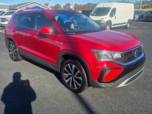 Used 2022 Volkswagen Taos SE image 8