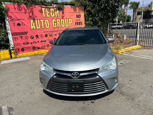 Used 2015 Toyota Camry LE image 2
